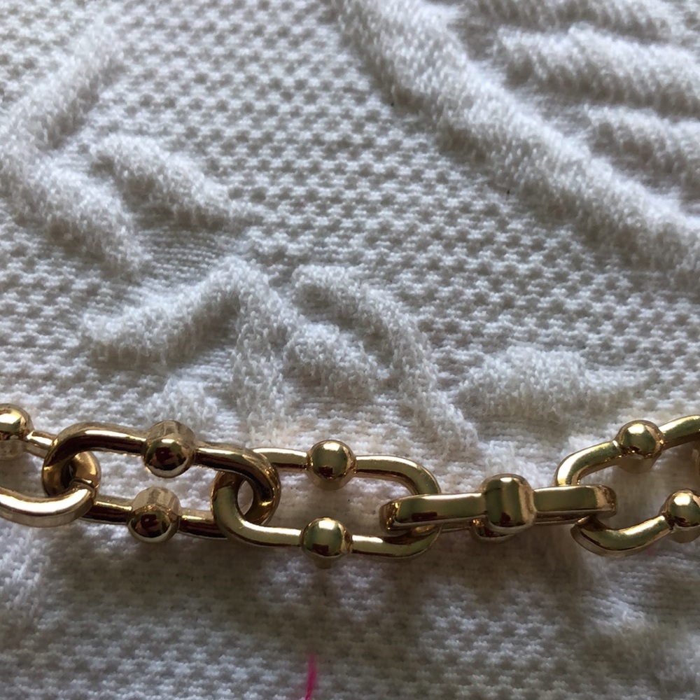 Elegant Gold plated Chain Necklace - Picture 3 of 3